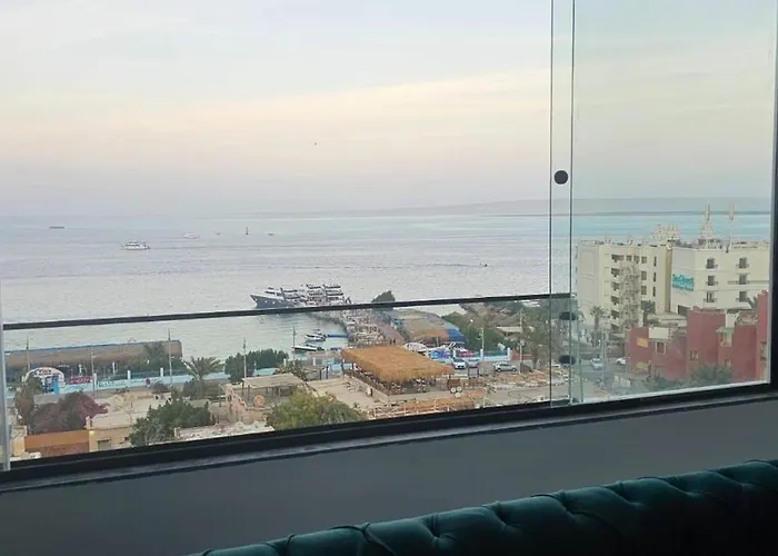 Sea View Penthouse Sea Front Center 11